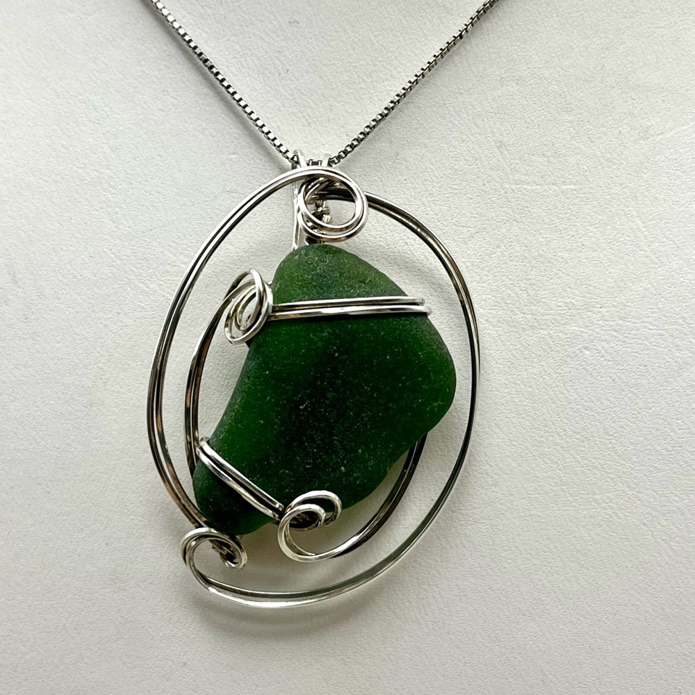 Handmade.925 Sterling Silver Wire Wrapped Authentic Green Sea Glass Pendant - Picture 1 of 4